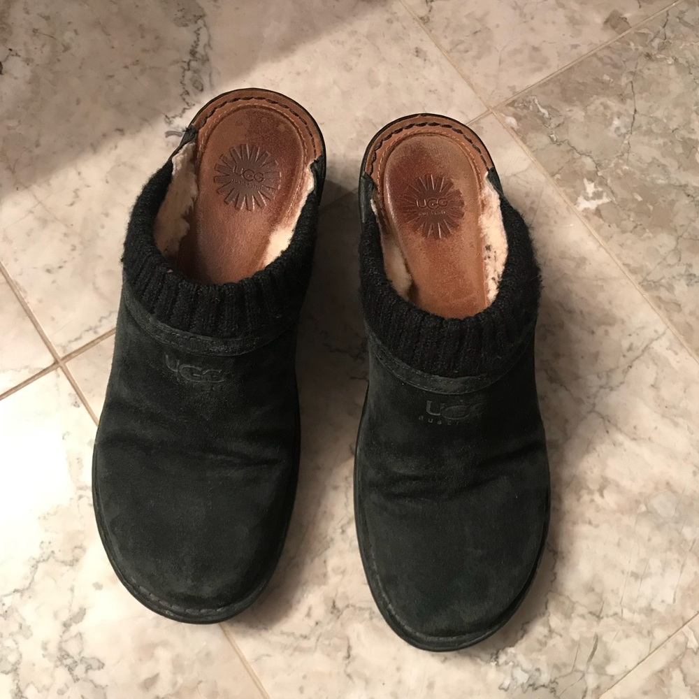 Ugg Clogs. Authentic. Size 9.